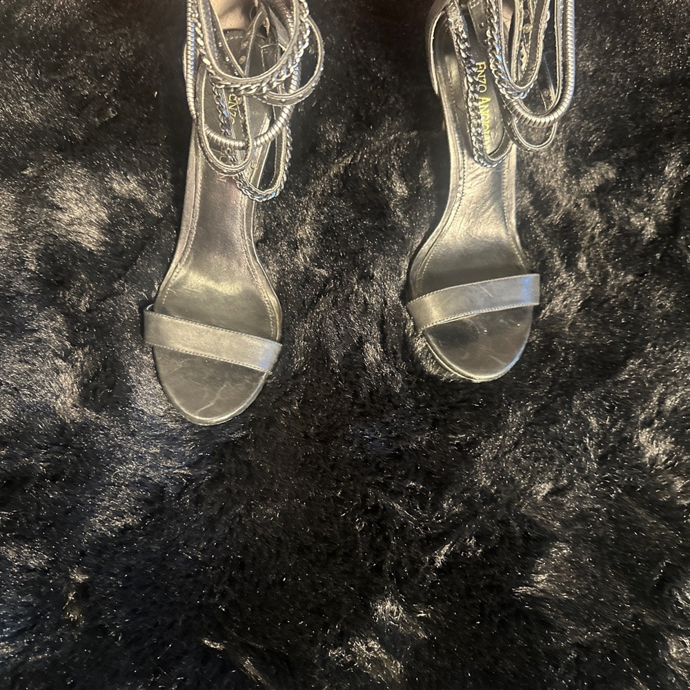 Black Strappy Women's Heeled Sandals